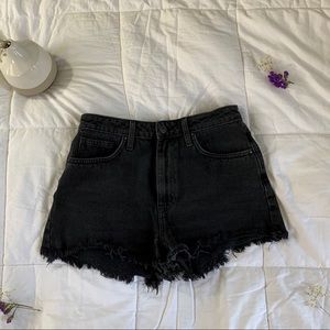 Black mid-rise Forever 21 shorts